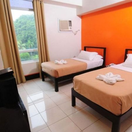 Negrense Suites Bacolod Buitenkant foto